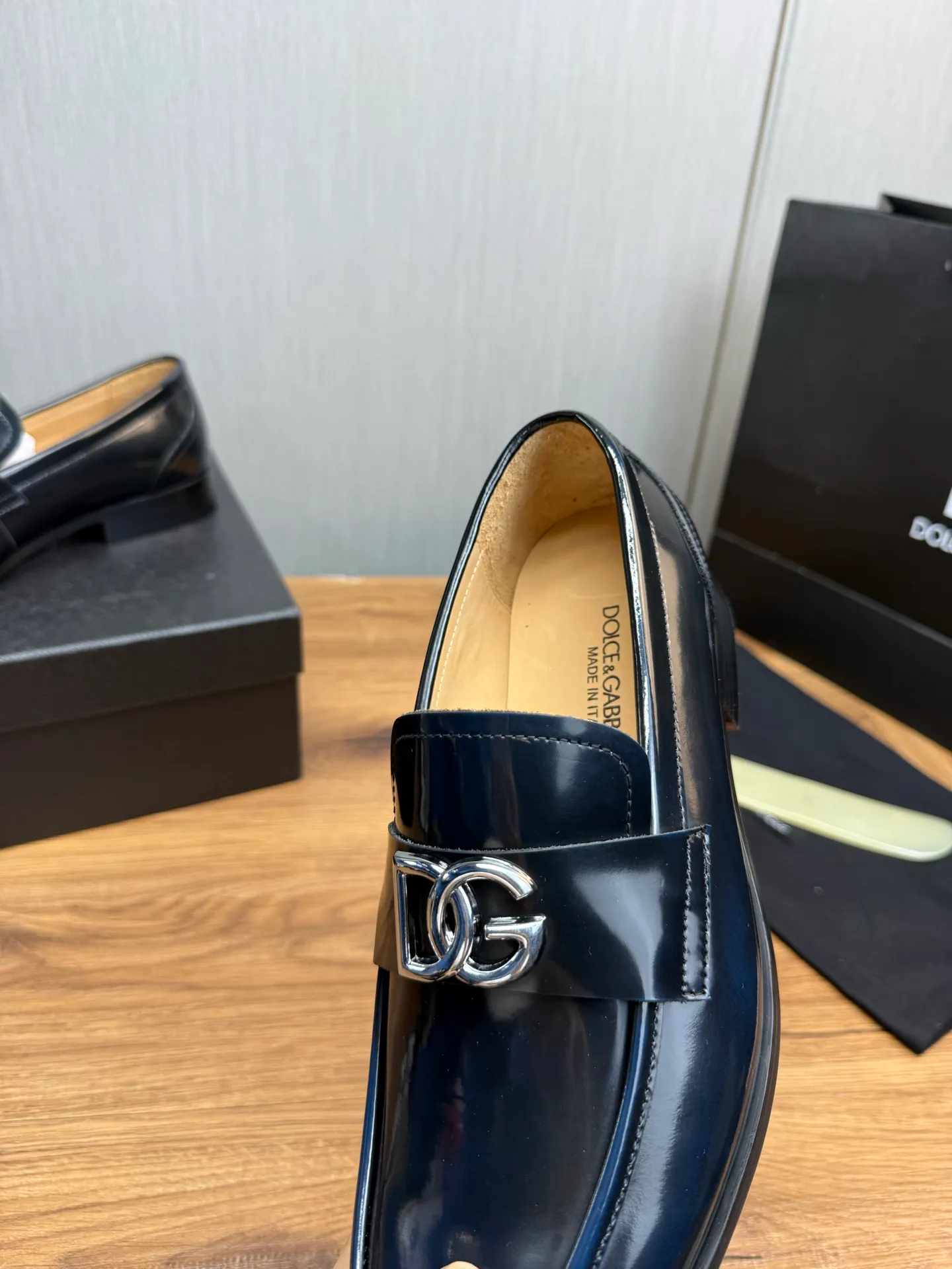 Factory price 520💰 Dolce&G .DG men's loafers👞 Classic and fashionable style, embellished with personalized DG logo. Imported cowhide, open-edge beaded cowhide, cowhide lining, original non-slip and wear-resistant outsole Size: 39-44 (customized at 38.45)